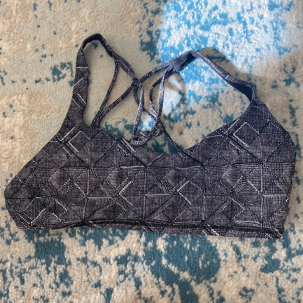 Cross Cross Lululemon Sports Bra